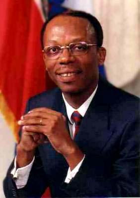 2004年2月29日海地总统阿里斯蒂德宣布辞去总统职务，开始流亡 ...